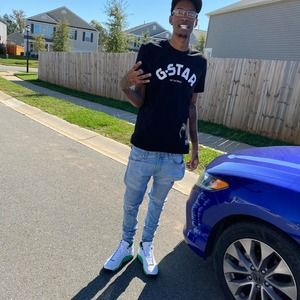 Meet your Posher, Jamias